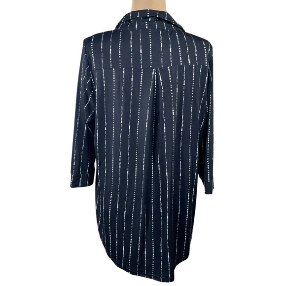 Bulotus Top Shirt Blue Black Print Size 2XL V-Neck Collared Womens - Picture 3 of 6